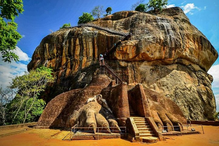 Dambulla, Sigiriya and Habarana Tour with Hotel Pick Up - Photo 1 of 6